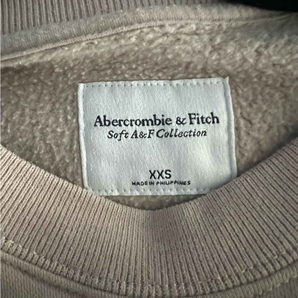 Abercrombie & Fitch Cream 'CARBS' Crewneck Sweatshirt - Picture 5 of 5